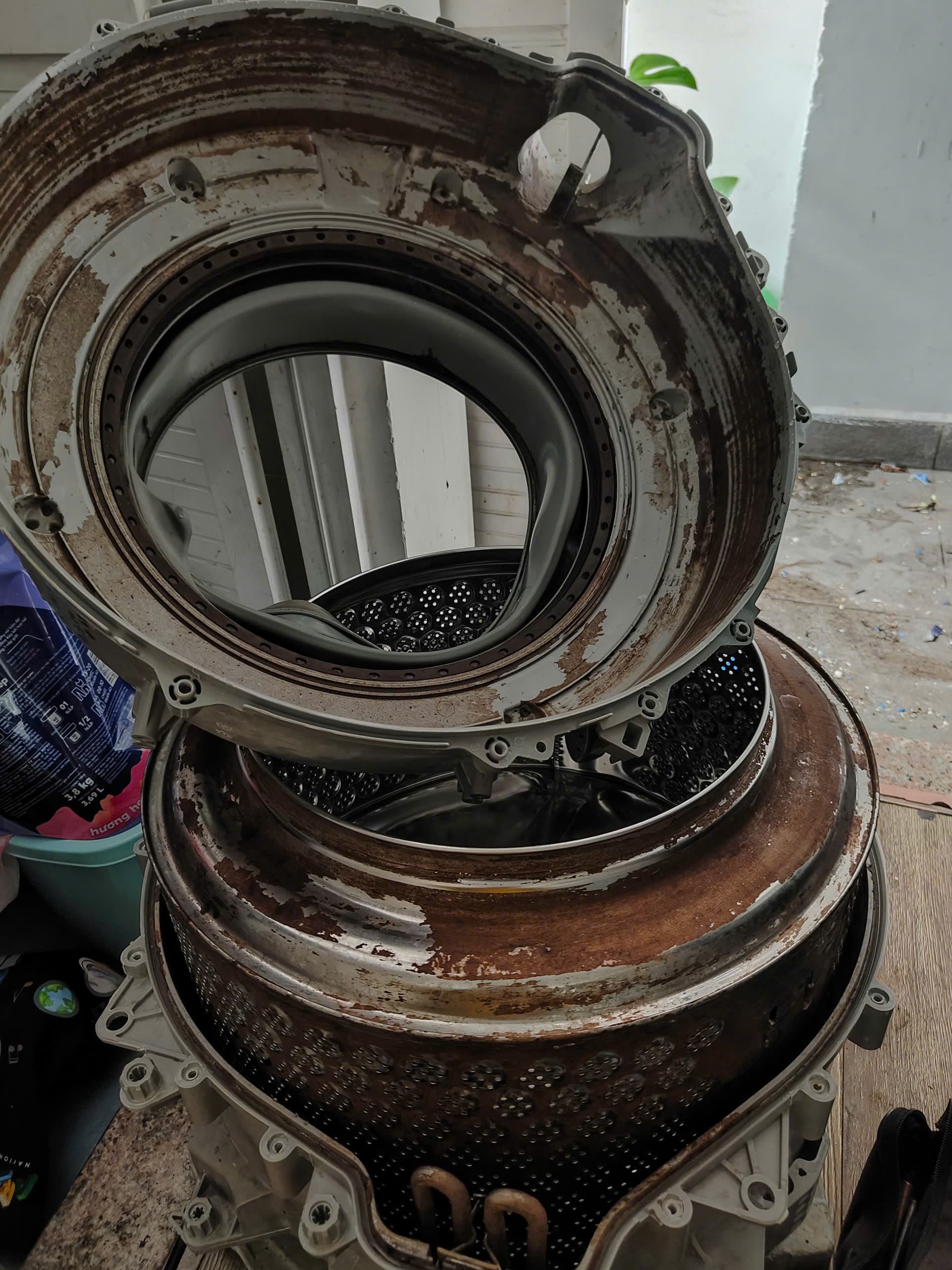 Vệ Sinh Máy Giặt Cửa Ngang Chỉ Từ 550k – Điện Máy Minh Đô