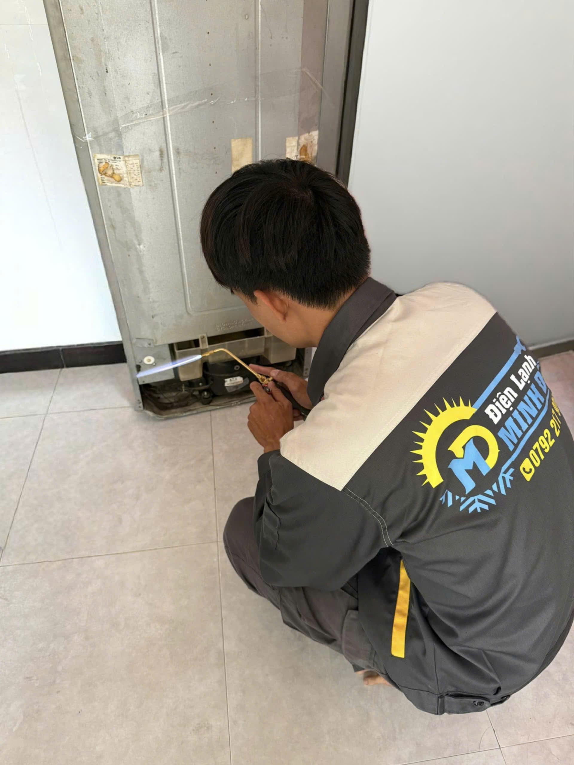 Sửa Tủ Lạnh Tại Nhà TP.HCM Giá Rẻ, Uy Tín - Điện Máy Minh Đô